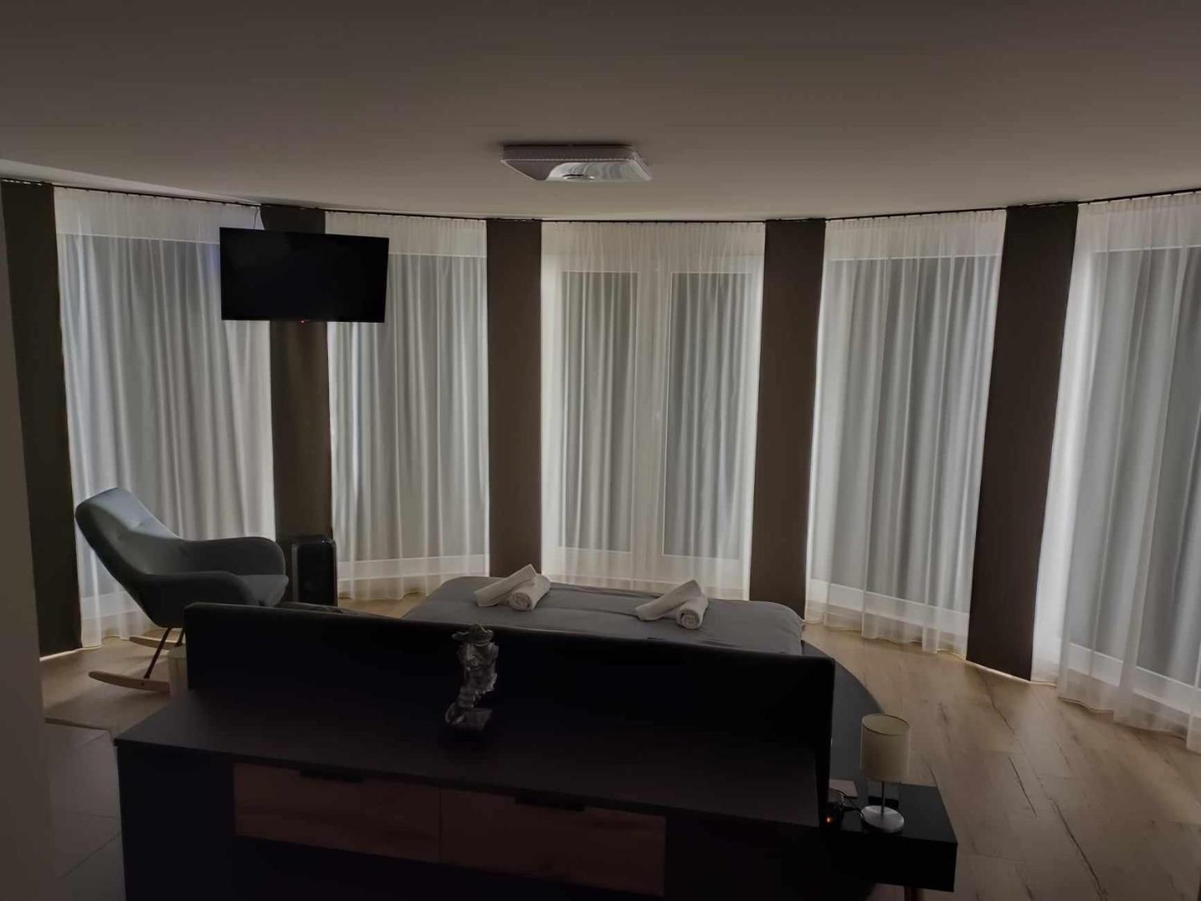 West Panorama Penthouse - Apartment With A Fantastic View Of The City Szombathely Exterior photo