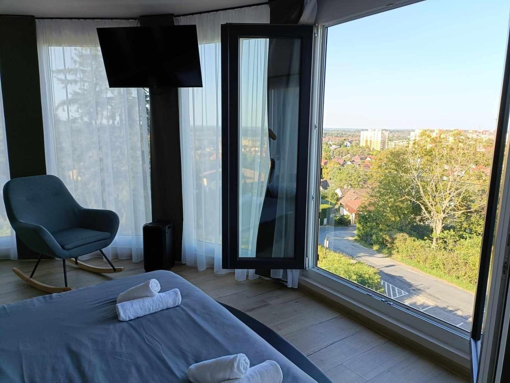 West Panorama Penthouse - Apartment With A Fantastic View Of The City Szombathely Exterior photo